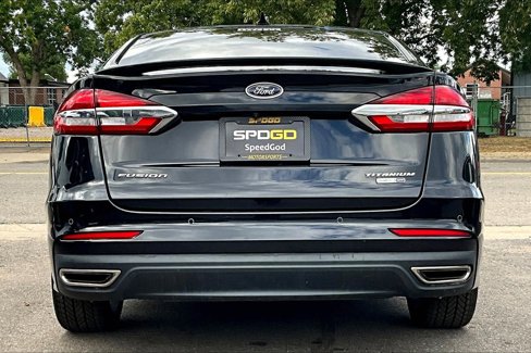 Used 2019 Ford Fusion Titanium image 4