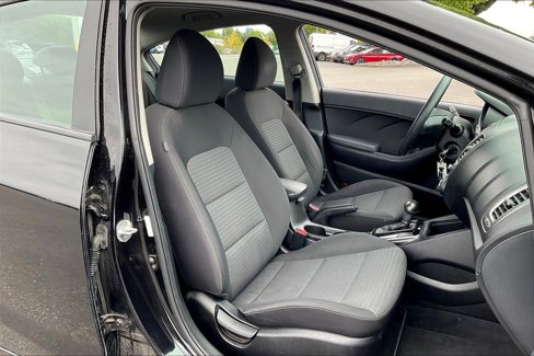 Certified 2018 Kia Forte LX w/ LX Popular Package image 27