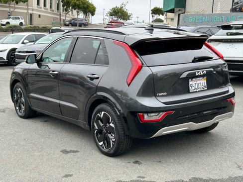 Used 2023 Kia Niro Wave image 8