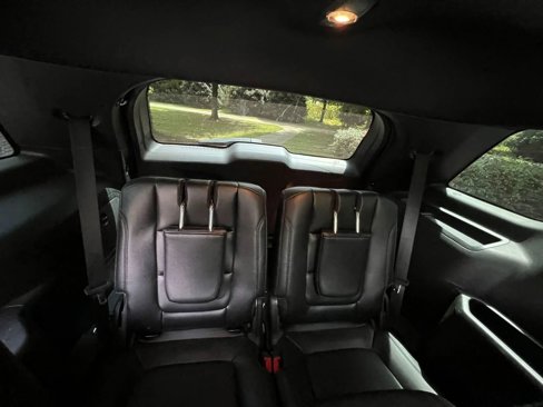 Used 2016 Ford Explorer XLT w/ Equipment Group 202A image 16