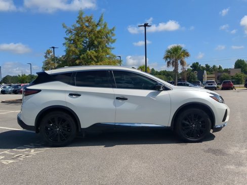 Used 2021 Nissan Murano Platinum image 2