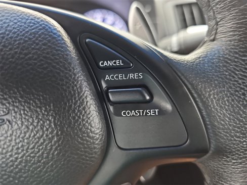 Used 2014 INFINITI Q60 Convertible w/ Sport Package image 21