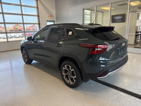 New 2025 Chevrolet Trax LT w/ Driver Confidence Package image 7