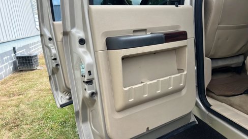 Used 2008 Ford F350 FX4 image 13