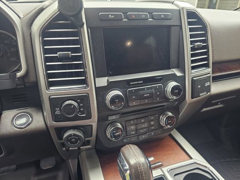 Used 2018 Ford F150 4x4 SuperCrew image 20