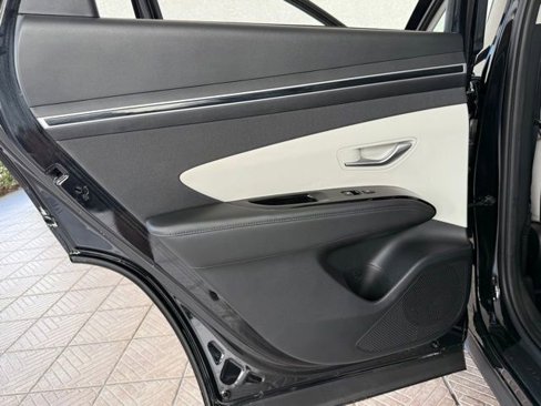 Used 2022 Hyundai Tucson Limited image 25