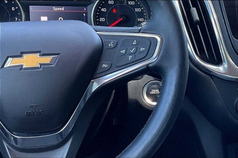 Used 2020 Chevrolet Equinox LT image 18