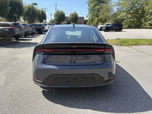 Used 2025 Toyota Prius LE image 6