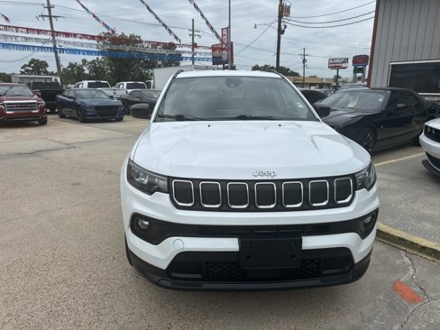 Certified 2022 Jeep Compass Latitude image 2