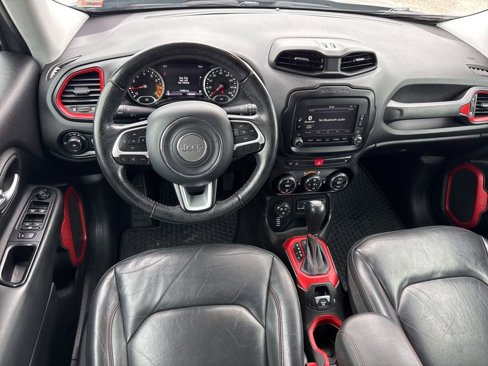 Used 2017 Jeep Renegade Trailhawk w/ Premium Trailhawk Package image 18