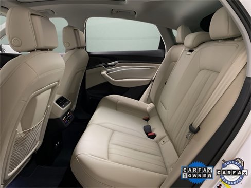 Used 2021 Audi e-tron Premium Plus w/ Premium Plus Package image 71