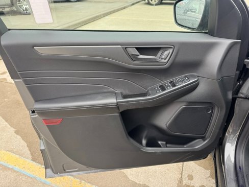 New 2025 Ford Escape Active w/ Cold Weather Package image 9