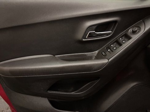 Used 2015 Chevrolet Trax LS image 9