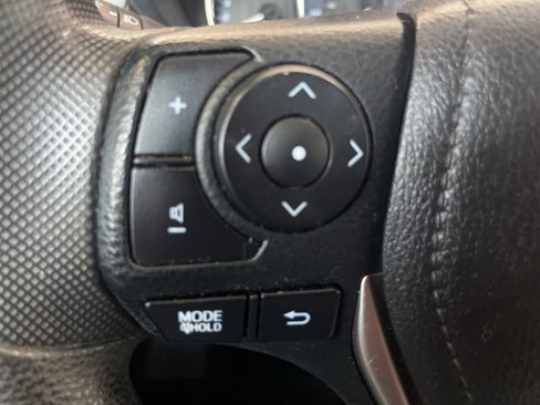 Used 2015 Toyota Corolla LE image 15