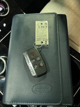 Used 2018 Land Rover Range Rover Velar R-Dynamic HSE image 57