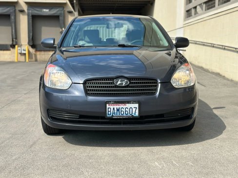 Used 2010 Hyundai Accent GLS image 8