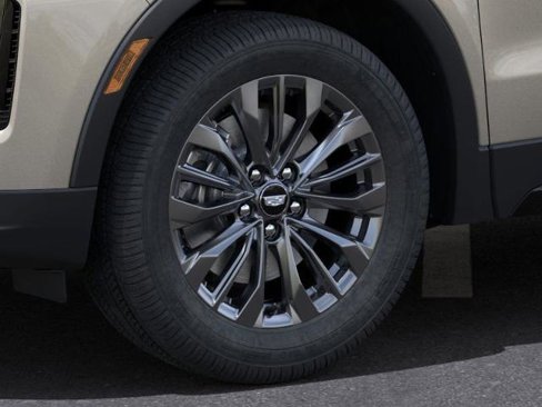 New 2025 Cadillac XT4 Premium Luxury w/ Cold Weather Package image 9