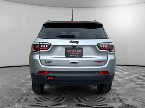 Used 2024 Jeep Compass Trailhawk image 6