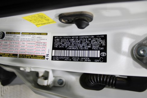 Used 2020 Toyota C-HR LE image 40
