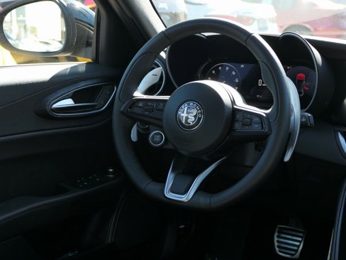 New 2024 Alfa Romeo Giulia Sprint image 26