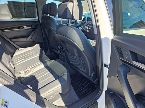 Used 2018 Audi Q5 Prestige w/ Prestige Package image 13
