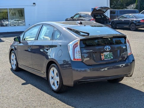 Used 2014 Toyota Prius Five image 3