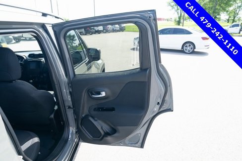 Used 2020 Jeep Renegade Latitude image 13