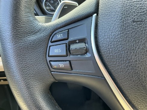 Used 2018 BMW 330e image 25
