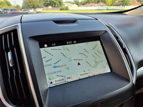 Used 2016 Ford Edge SEL w/ Equipment Group 201A image 21