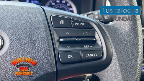Used 2022 Hyundai Venue SE image 19