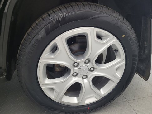 Used 2016 Jeep Renegade Limited image 31