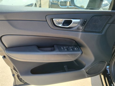 Used 2022 Volvo XC60 B5 Inscription w/ Advanced Package image 21