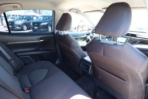 Used 2020 Toyota Camry LE image 16
