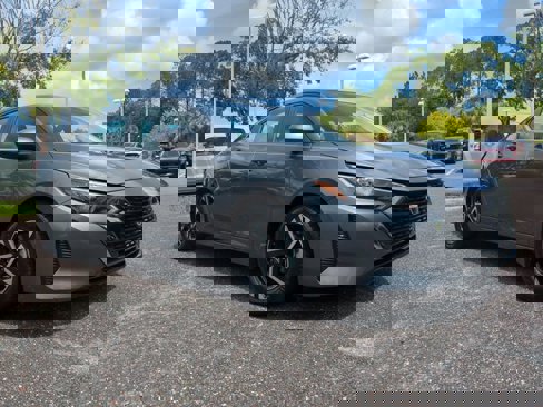 Used 2025 Nissan Sentra SV image 2