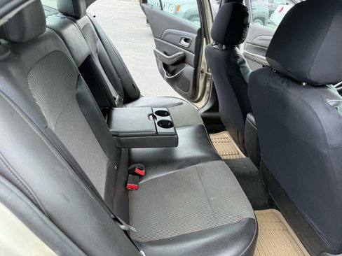 Used 2015 Chevrolet Malibu LT w/ Power Convenience Package image 19