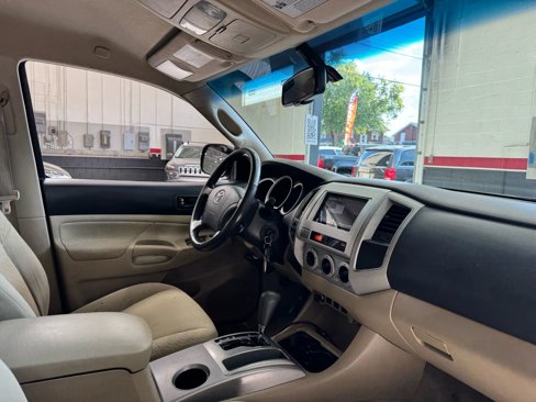 Used 2011 Toyota Tacoma 4x4 Double Cab image 31