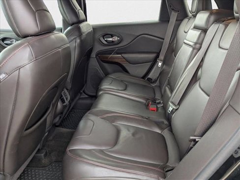 Used 2015 Jeep Cherokee Trailhawk w/ Comfort/Convenience Group image 19