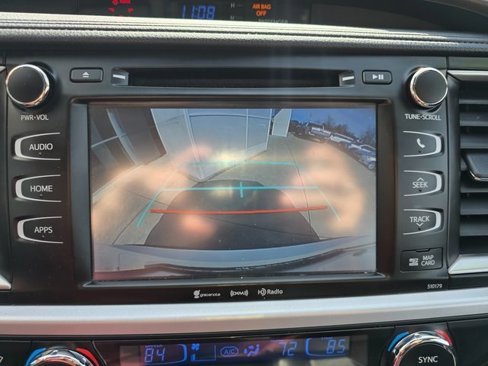 Used 2018 Toyota Highlander XLE image 15