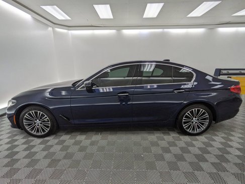 Used 2017 BMW 540i xDrive image 2