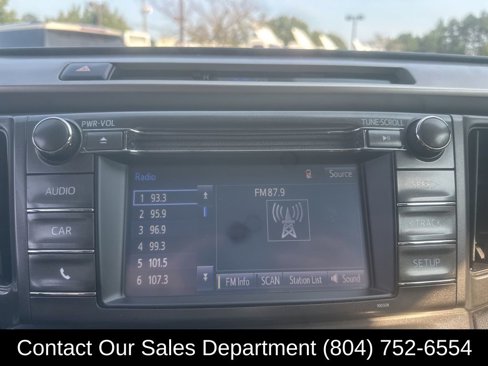 Used 2015 Toyota RAV4 LE image 19