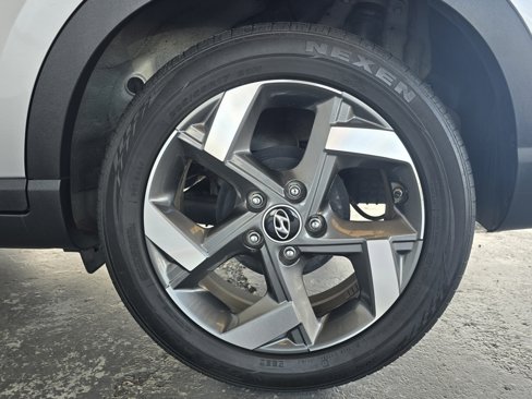 Used 2024 Hyundai Venue SE image 31