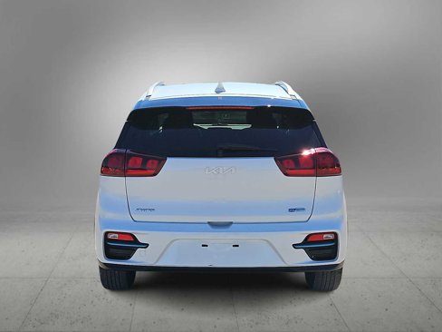 Used 2022 Kia Niro EX image 7