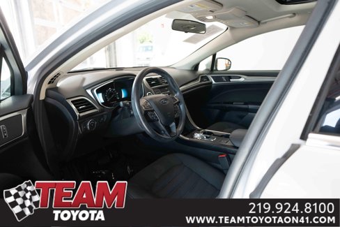 Used 2017 Ford Fusion SE image 8