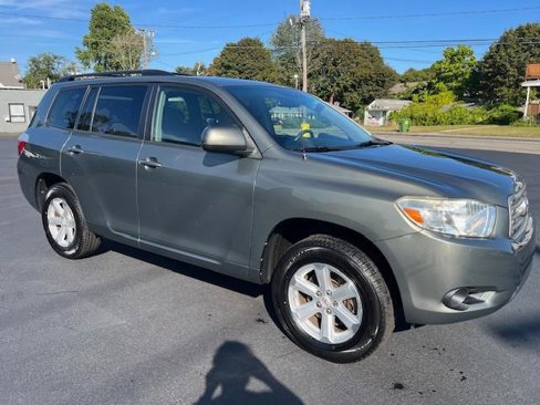 Used 2010 Toyota Highlander 4WD image 2