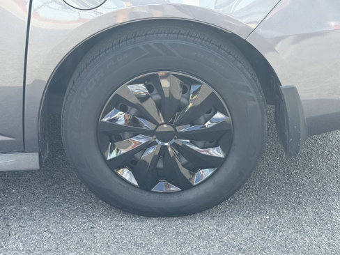 Used 2015 Honda Odyssey LX image 13