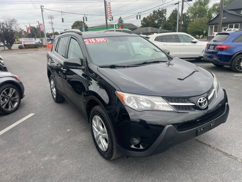Used 2015 Toyota RAV4 LE image 2