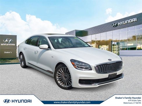 Used 2019 Kia K900 Luxury image 1