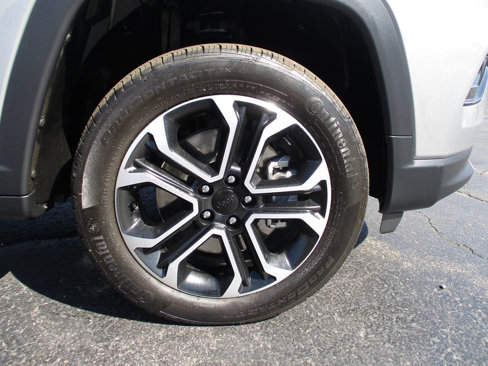 Used 2023 Jeep Compass Limited w/ Sun and Sound Group image 12