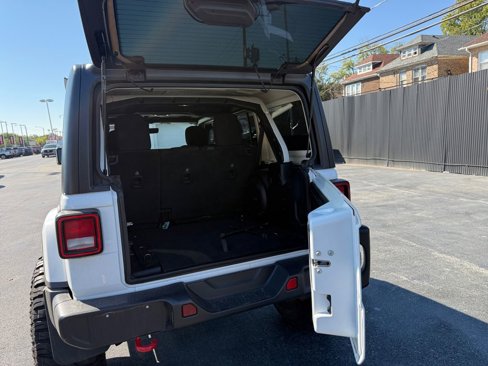 Used 2019 Jeep Wrangler Unlimited Sahara image 22