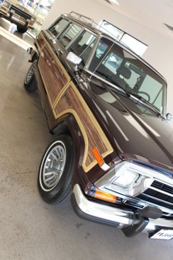 Used 1989 Jeep Grand Wagoneer image 34